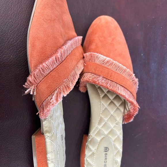 Birdies Ani fringe quilted mule flats. Size 8 - Picture 14 of 14